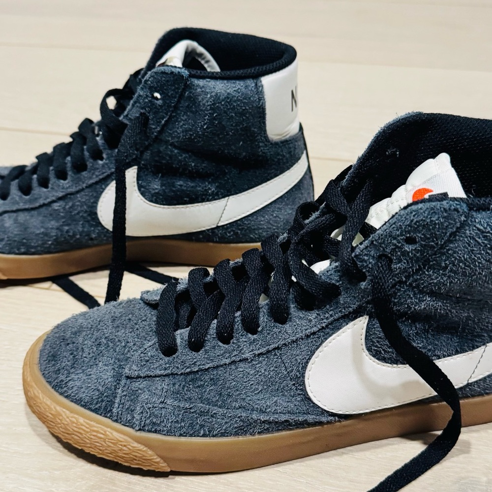 Nike High-Top Sneakers in Gray and White